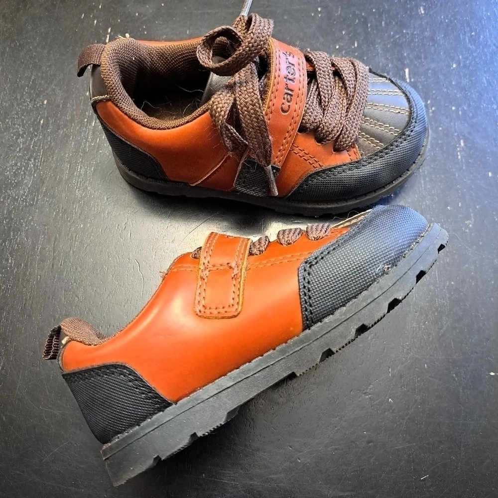Carter's Toddler Boy's Benelli Sneakers    Size 8